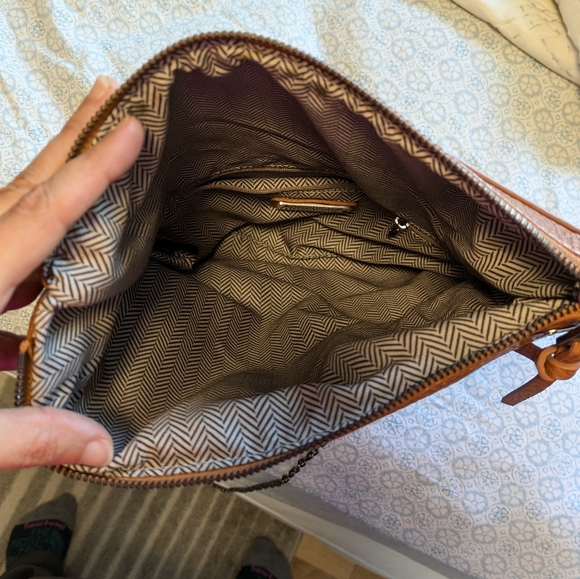 Moda Luxe Melodie Tan Faux Leather Crossbody Clutch - Picture 11 of 11